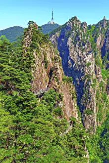 Province Prints: Exploring cliffside walkways and steep steps in Huangshan