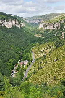 Gorges Prints: Exploring the deep gorges and lush landscapes of Jonte in Occitanie, France