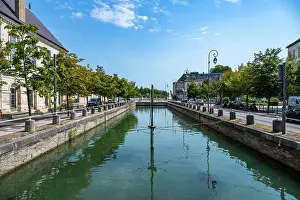 Streets Prints: Exploring half timber houses along the canal in Troyes