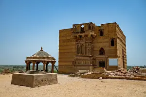 Relics Prints: Exploring the historic architecture of Makli Necropolis in Thatta
