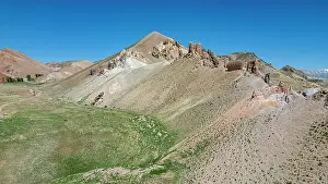 Afghanistan Prints: Exploring the landscape around the castle Gorgaheen in Yaklawang
