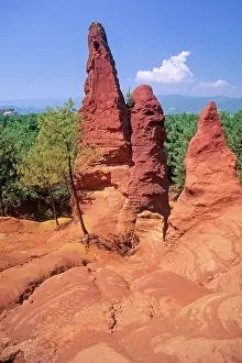 Artistry Prints: Exploring the ochre formations in the former quarry near Roussillon in France's Luberon region