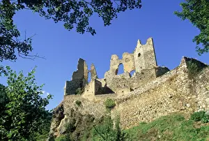 Chateau Prints: Exploring the ruins of Chateau dUsson and its historical significance in the Donezan region in France