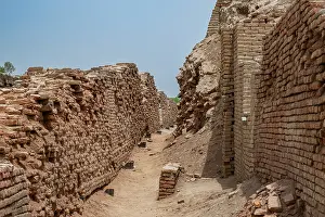 Significant Prints: Exploring the ruins of Moenjodaro, an ancient city in Pakistan