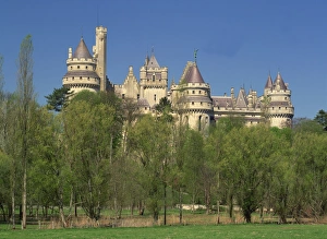 Picardie Prints: Exterior of the Chateau of Pierrefonds in Aisne, Picardie (Picardy), France, Europe