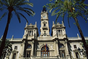 City Centre Prints: Exterior facade of the Ayuntamiento building in the city centre