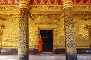 One Man Only Prints: Exterior gilded relief on Wat Mai Suwannaphumaham