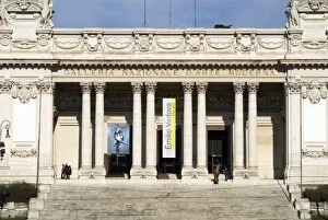 Images Dated 21st October 2007: Exterior of the Museum of Modern Art, Rome, Lazio, Italy, Europe