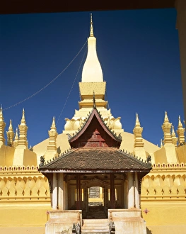 Pha That Luang Prints: Exterior of the Pha That Luang (Golden Stupa)