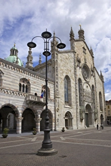 Regional Landmark Prints: Exterior view of Cathedral in Como town centre