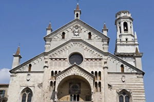 Verona Prints: Fa?ade of the Santa Maria Matricolare Duomo, Verona, Italy
