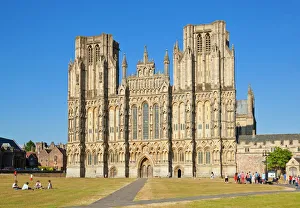 Cathedrals Prints: Front facade of Wells Cathedral, Wells, Somerset, England, United Kingdom, Europe