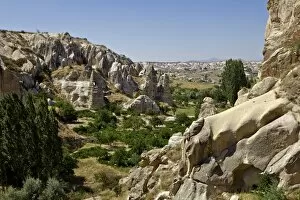 Images Dated 15th August 2010: Fairy Chimneys rock formation near Goreme, Cappadocia, Anatolia, Turkey, Asia Minor, Eurasia