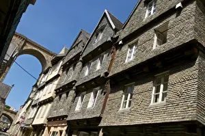 Famous houses in Ange de Guernisac Street with Viaduct in the background, Morlaix, Finistere, Brittany, France, Europe
