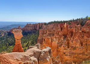Hoodoo Prints: The famous Hunter and Rabbit Hoodoos at Agua Canyon, Bryce Canyon National Park, Utah, USA