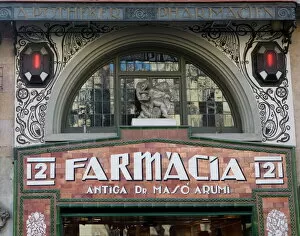 Images Dated 6th January 2000: Farmacia Sign