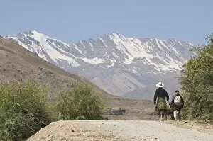 Images Dated 21st August 2009: Farmers on their way home, Shokh Dara valley, the Pamirs, Tajikistan, Central Asia