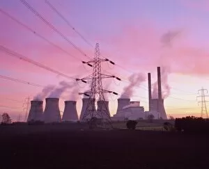 Industry Collection: Ferrybridge Power Station, North Yorkshire, England, UK