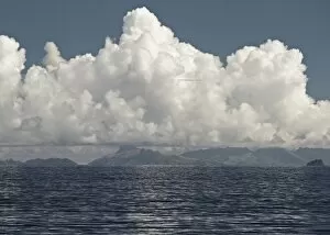 Dramatic Skies Collection: Fijian Islands, off West coast Viti Levu, Fiji, Pacific Islands, Pacific