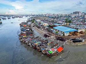 Stalls Prints: Fish market activities in Chittagong