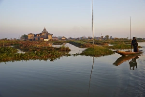 Fisherman on Inle Lake, Shan State, Myanmar (Burma), Asia
