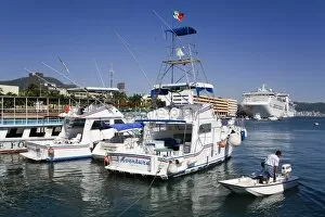 Images Dated 27th November 2009: Fishing boats on the Malecon, Acapulco City, State of Guerrero, Mexico, North America
