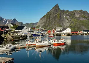 Oceans Gallery: Fishing village on strandflat of Hamnoy, Reinefjorden Islands, Lofoten, Norway