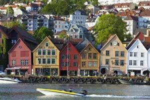 Images Dated 7th June 2009: Fishing Warehouses in the Bryggen District, UNESCO World Heritage Site, Bergen, Hordaland, Norway