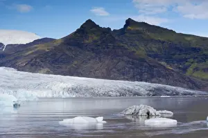 Austurland Prints: Fjallsarlon glacial lake and Fjallsjokull (Oraefajokull) glacier near Jokulsarlon glacial lagoon