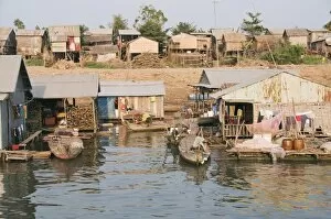Images Dated 11th January 2008: Floating fisherman villages, Mekong River, Phnom Penh, Cambodia, Indochina