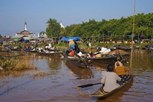Shan State Prints: Floating market, Ywama village, Inle Lake, Shan State, Myanmar (Burma), Asia
