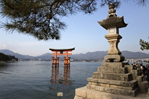 The floating Miyajima torii gate of Itsukushima Shrine, UNESCO World Heritage Site