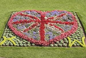 Patriotic Prints: Floral decorations, Bath, Somerset, England, United Kingdom, Europe