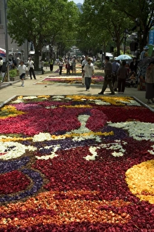 Celebrate Prints: Flower festival