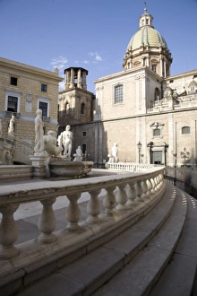 Images Dated 12th June 2007: Fontana Pretoria, Palermo, Sicily, Italy, Europe