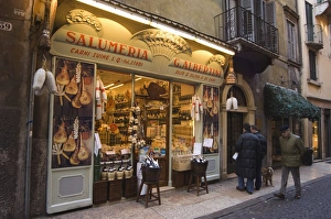 Images Dated 8th January 2000: Food shop, Verona