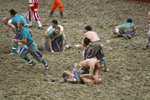 Competing Prints: Football in 16th century style