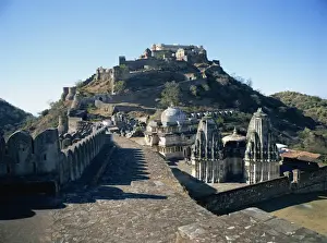 Foreground paved battlements, temples and Badal Mahal (Cloud Palace), Kumbalgarh Fort