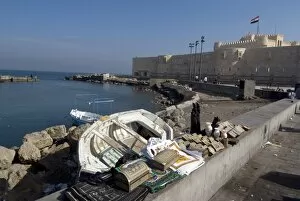 Images Dated 21st October 2007: Fort and Harbour, Alexandria, Egypt, North Africa, Africa