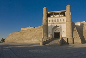Images Dated 9th August 2009: Fortress Ark, Bukhara, Uzbekistan, Central Asia