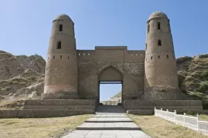 Images Dated 17th August 2009: Fortress of Hissar, Tajikistan, Central Asia, Asia