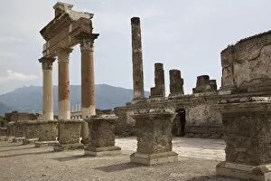 Images Dated 5th June 2007: The Forum, Pompeii, UNESCO World Heritage Site, Campania, Italy, Europe