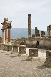 Images Dated 5th June 2007: The Forum, Pompeii, UNESCO World Heritage Site, Campania, Italy, Europe