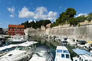 Images Dated 17th August 2010: The Fosa, one of the small ports of Zadar, Zadar county, Dalmatia region, Croatia, Europe