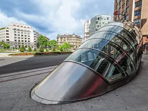 Public Space Prints: A Fosterito, entrance to the Metro station designed by Norman Foster