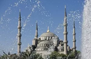 Fountain in front of the Blue Mosque, Istanbul, Turkey, Western Asia