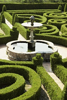 Formal Prints: Fountain and box parterre