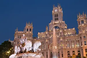 Fountain and Cybele Palace, formerly the Palace of Communication at night, Plaza de Cibeles