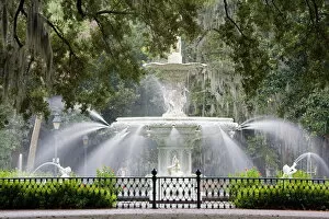 Images Dated 4th November 2008: Fountain, Forsyth Park, Savannah, Georgia, United States of America, North America