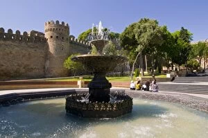 Images Dated 28th May 2010: Fountain at the gated city wall, UNESCO World Heritage site, Baku, Azerbaijan